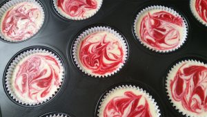 Mini-cheesecakes met frambozenswirl bereiding