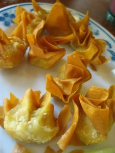 Pangsits (gevulde wontonvelletjes)