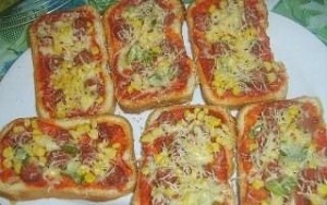 Gemakkelijke en snelle broodpizza's