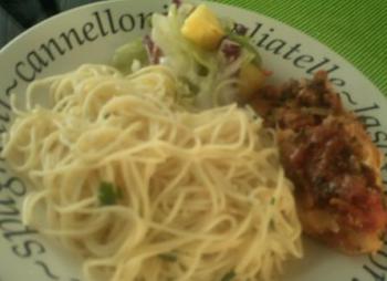 Pittige Spaghetti met kabeljauw en een Ananas Salade