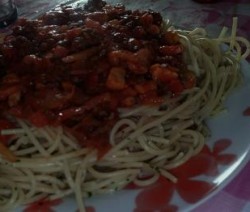 Spaghetti met zelfgemaakte pastasaus