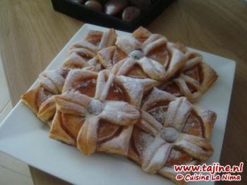 Appel-Bloem Gebakjes met bereidingsfoto's