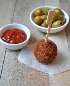 Heerlijke Kipbitterballetjes die goed smaken met een dipsausje