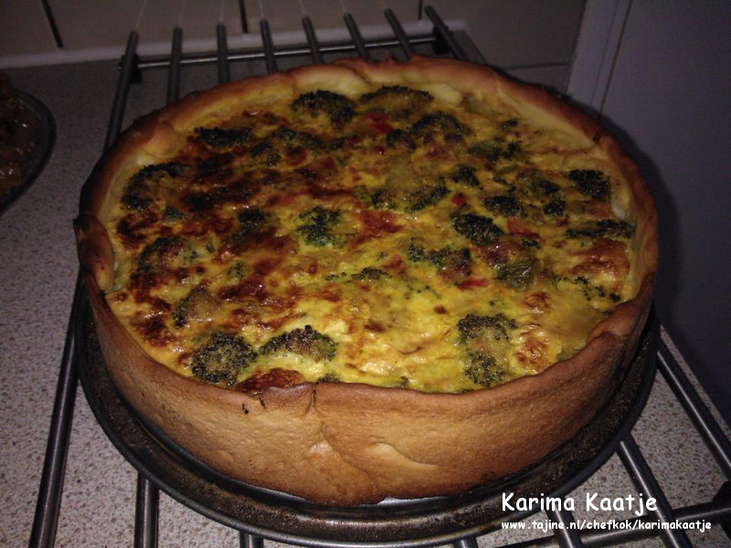 Vegetarische quiche met broccoli en courgette