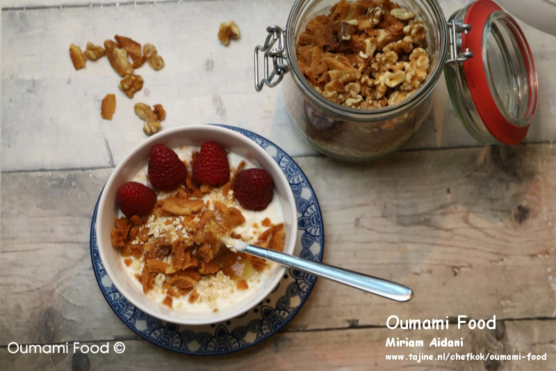 Lang houdbare walnootkoekjes Restjes als topping yoghurt ijs of vla