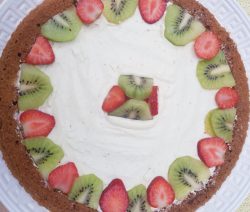 Fruittaartje kiwi-aardbei met chocolade ganache