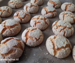 Harchakoekjes in de vorm van ghribia